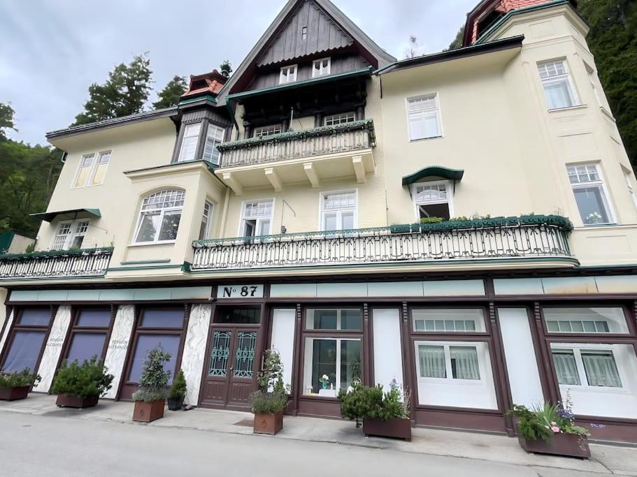 Villa Alexandercharmante Wohnung Mit Bergblick, Villa Alexander Semmering Exterior foto